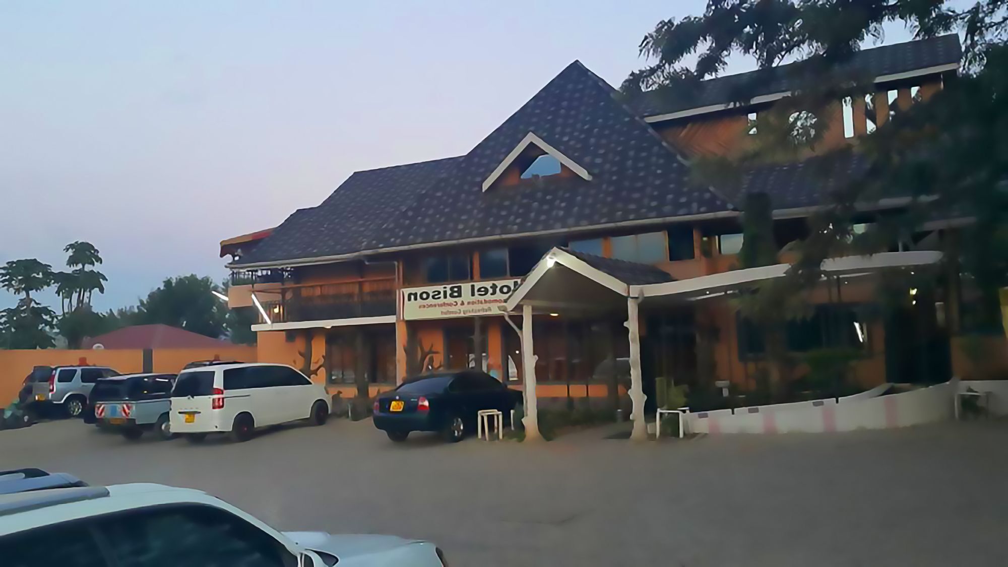 Bison Hotel Nakuru Exterior foto